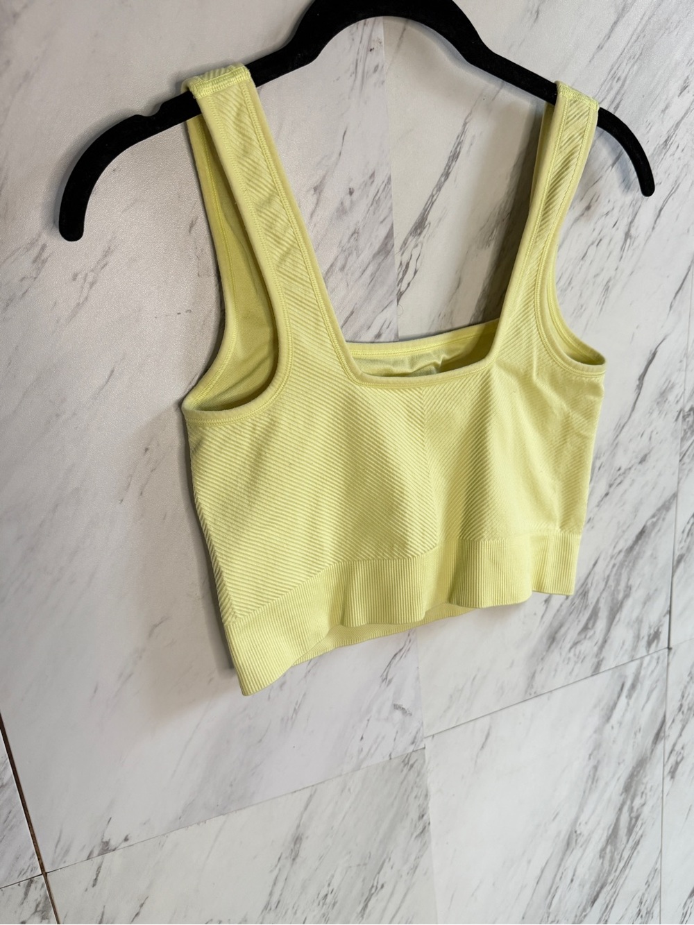 Bundle of 2 All In Motion Ribbed & Wild Fable Neon Crop Tops Sports Bras Medium - Picture 10 of 11